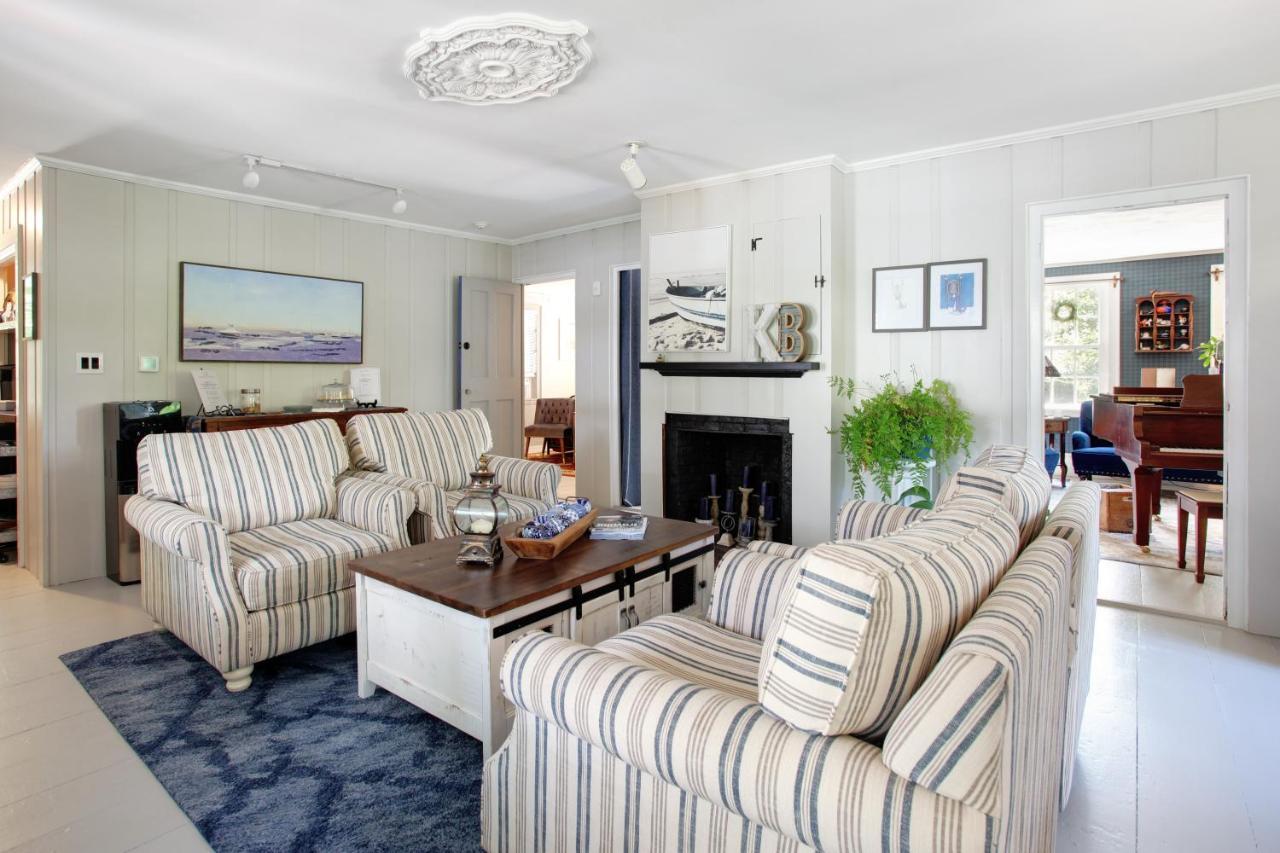 Inn On Main Yarmouth Port Kültér fotó